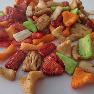 سعر جيد مفرقعات أرز يابانية ملونة بالألوان 2.5 كجم كراكر أرز كوري الانترنت