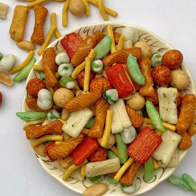 سعر جيد وجبات خفيفة مقرمشة من الأرز الفاخر بنكهات مختلطة مع وجبات خفيفة من الفول السوداني والبازلاء الانترنت