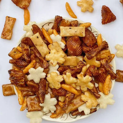 سعر جيد مقرمشات الأرز المملح الساخن وجبة خفيفة لبلدان الشرق الأوسط بسكويت الأرز المختلط الانترنت