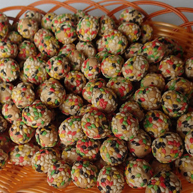 سعر جيد لذيذ العسل السمسم الكرة الفول السوداني وجبات خفيفة متعددة النكهات ممتلئ الجسم مقرمش الانترنت