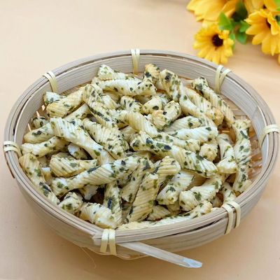 تايلاند اليابانية الأعشاب البحرية الخضراء الأرز المفرقع وجبات خفيفة حلزونية الشكل