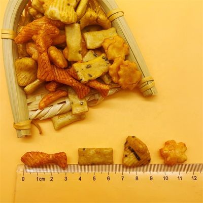 سعر جيد اليابانية الغريبة الحبوب المخبوزة وجبة خفيفة الغذاء المحمص الشرقية الملونة مزيج الأرز المفرقعات الانترنت